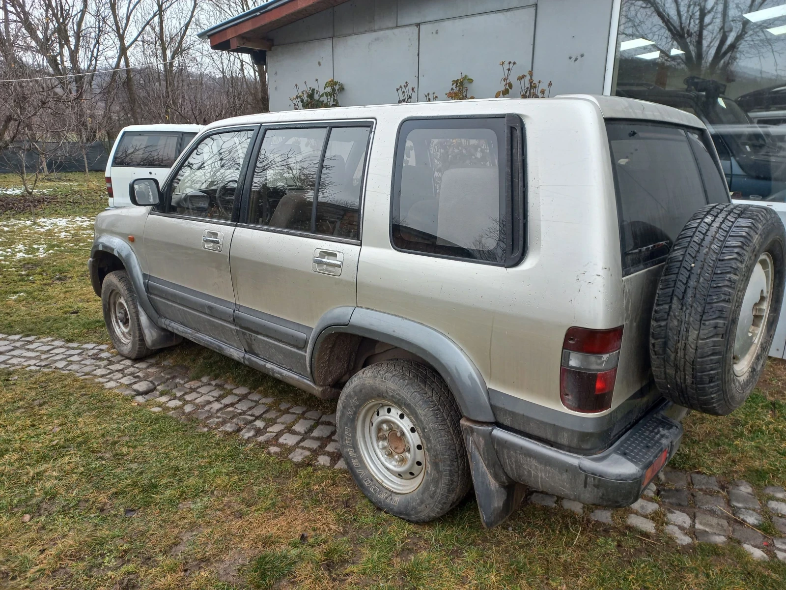 Isuzu Trooper 3.0d - изображение 2
