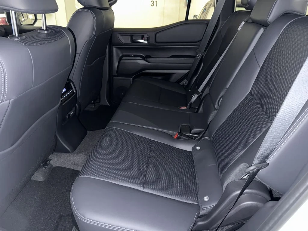 Toyota Land cruiser 250 Comfort / 3000км / ГАРАНЦИОННА/ ОЧАКВАН ВНОС  - изображение 9