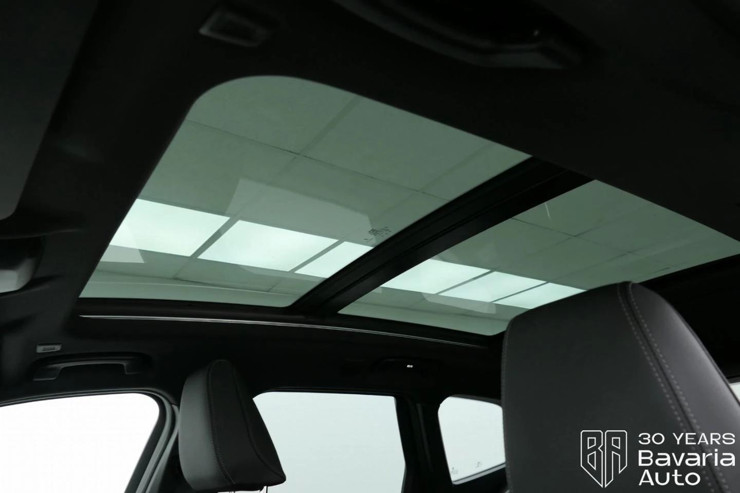 BMW iX1 30 xDrive M Sport Paket Automatic | Mobile.bg   9