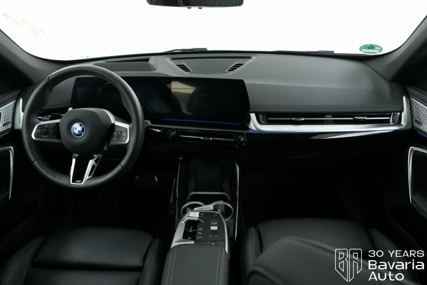 BMW iX1 30 xDrive M Sport Paket Automatic | Mobile.bg   6