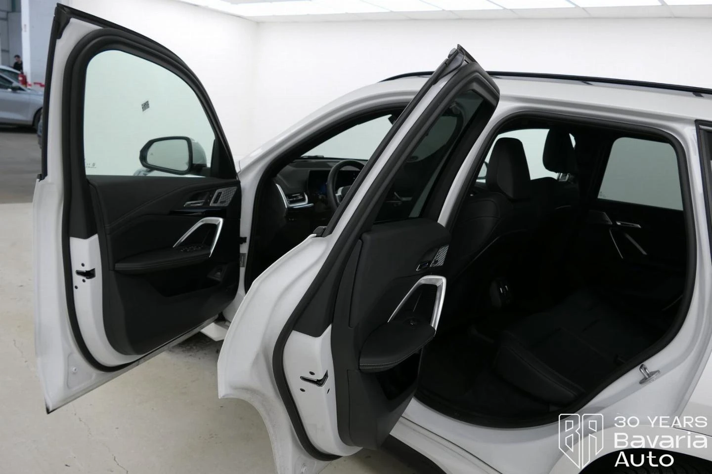 BMW iX1 30 xDrive M Sport Paket Automatic | Mobile.bg   5