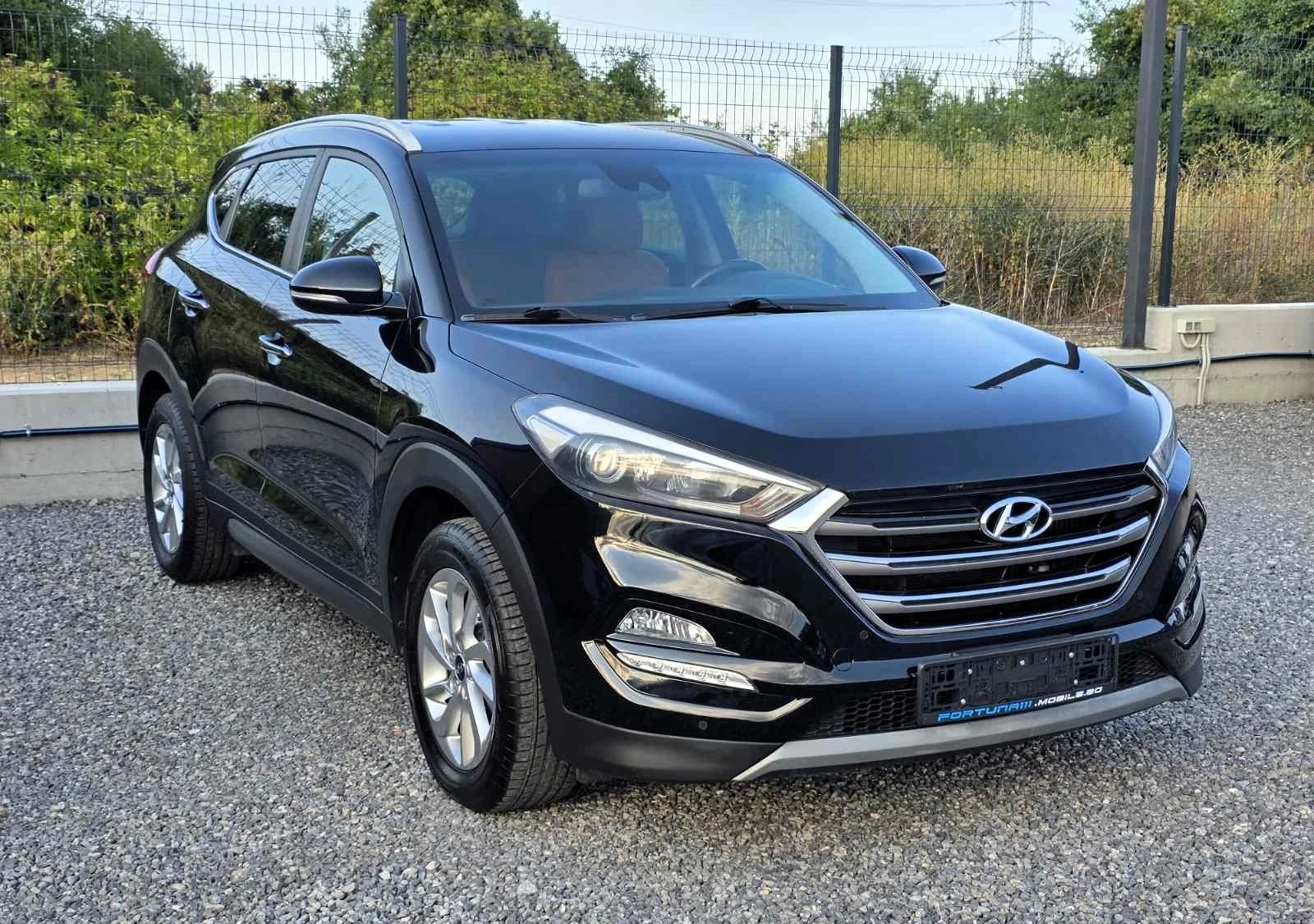Hyundai Tucson 1.7CRDI/141kc/Aвтоматик/Xpossible, снимка 3 - Автомобили и джипове - 52573212
