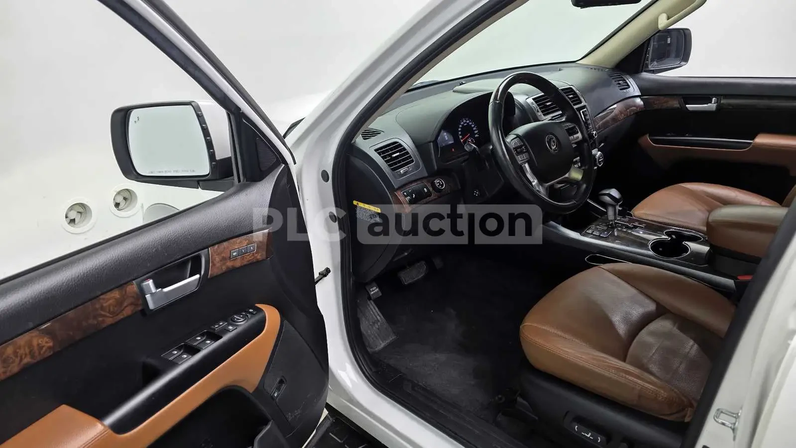 Kia Mohave, снимка 11 - Автомобили и джипове - 54102828