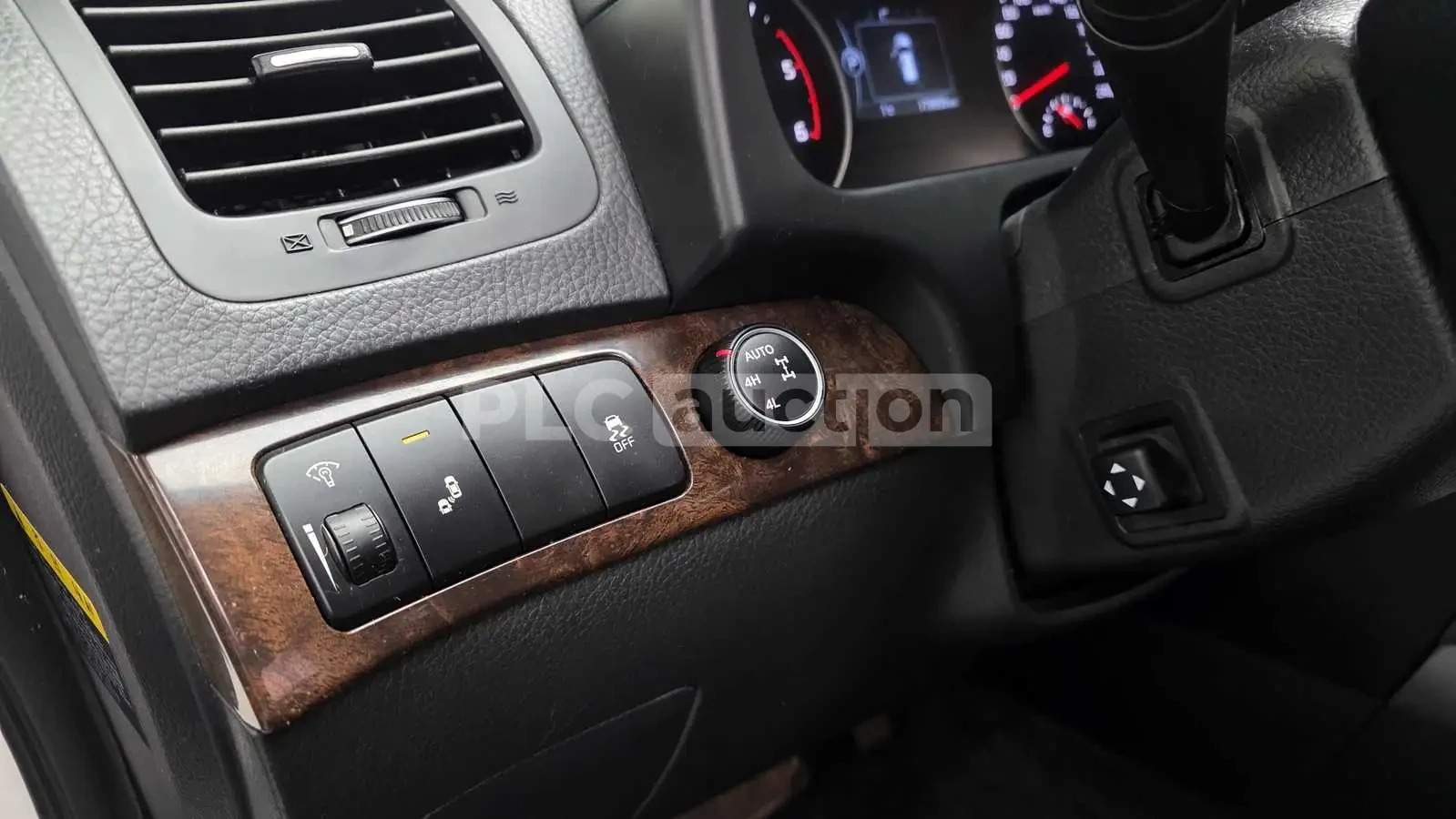 Kia Mohave, снимка 13 - Автомобили и джипове - 54102828