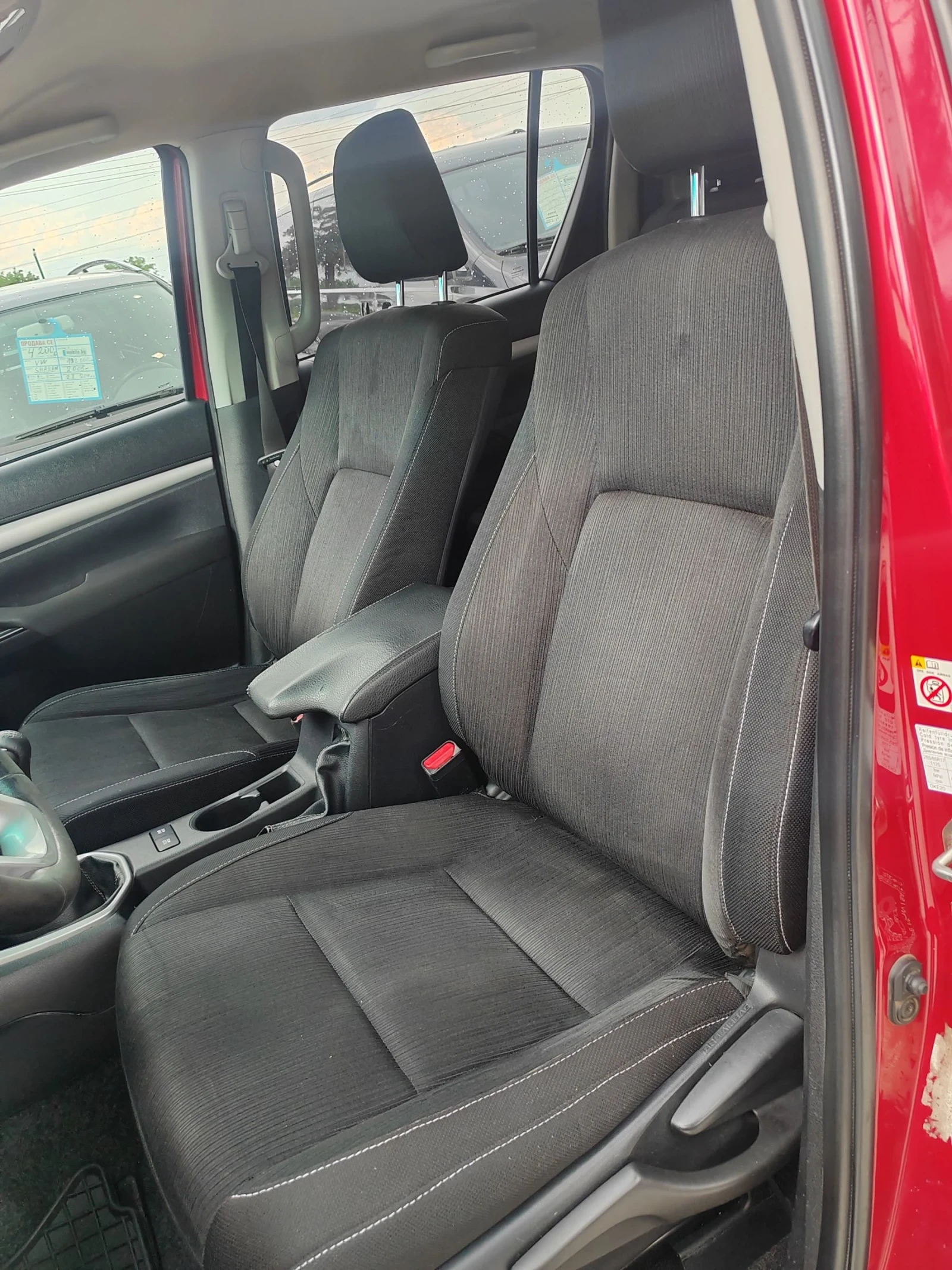 Toyota Hilux 2.4, 150к.с.4х4, снимка 9 - Автомобили и джипове - 54768314