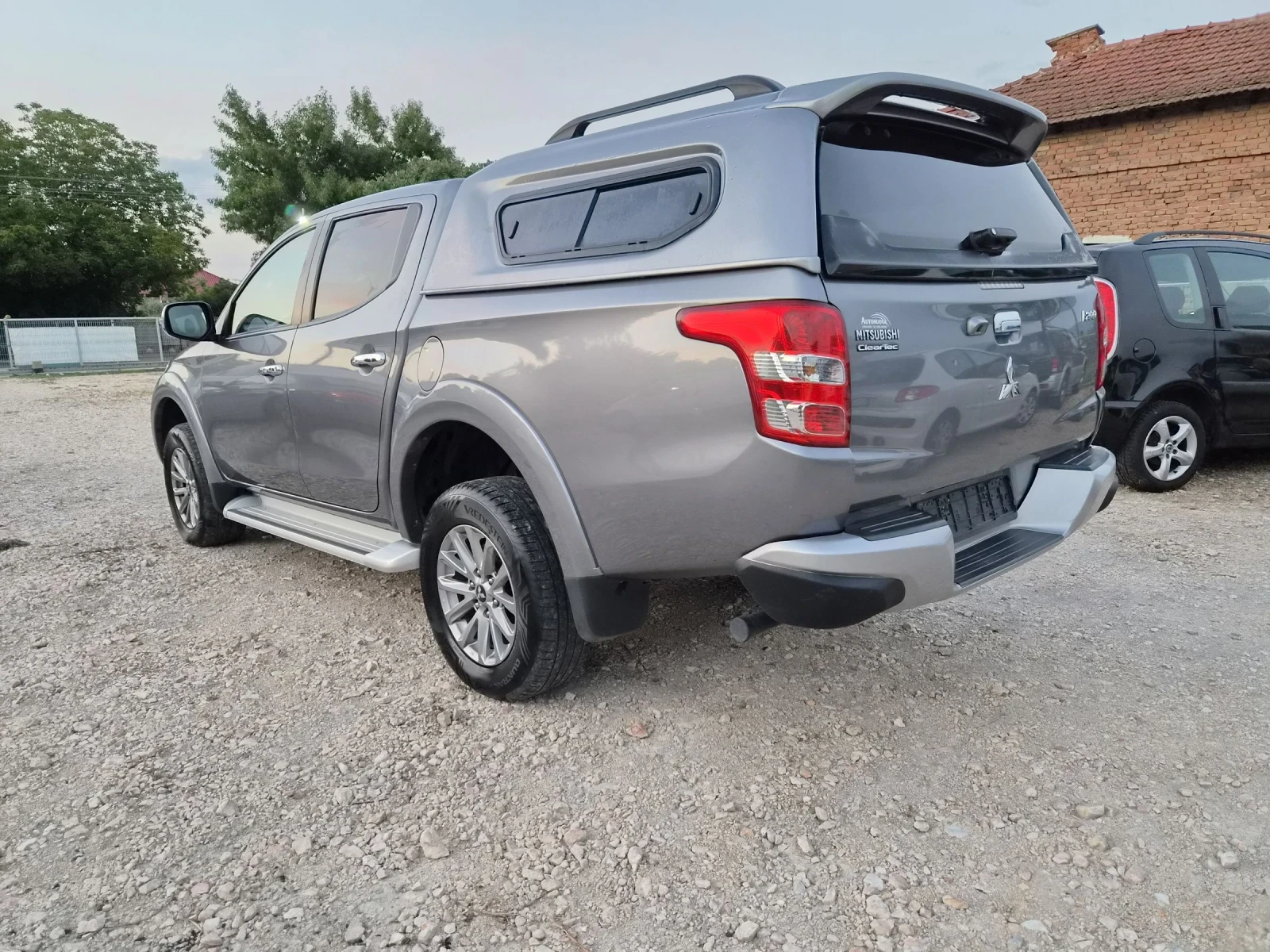 Mitsubishi L200 2.5/180кс, снимка 5 - Автомобили и джипове - 55367510
