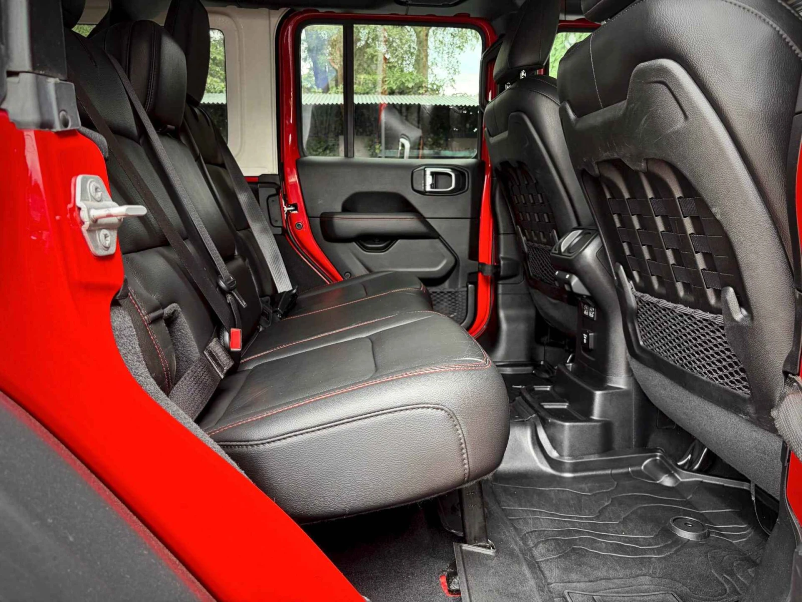 Jeep Wrangler Unlimited Rubicon | Clean Carfax, снимка 10 - Автомобили и джипове - 55827774