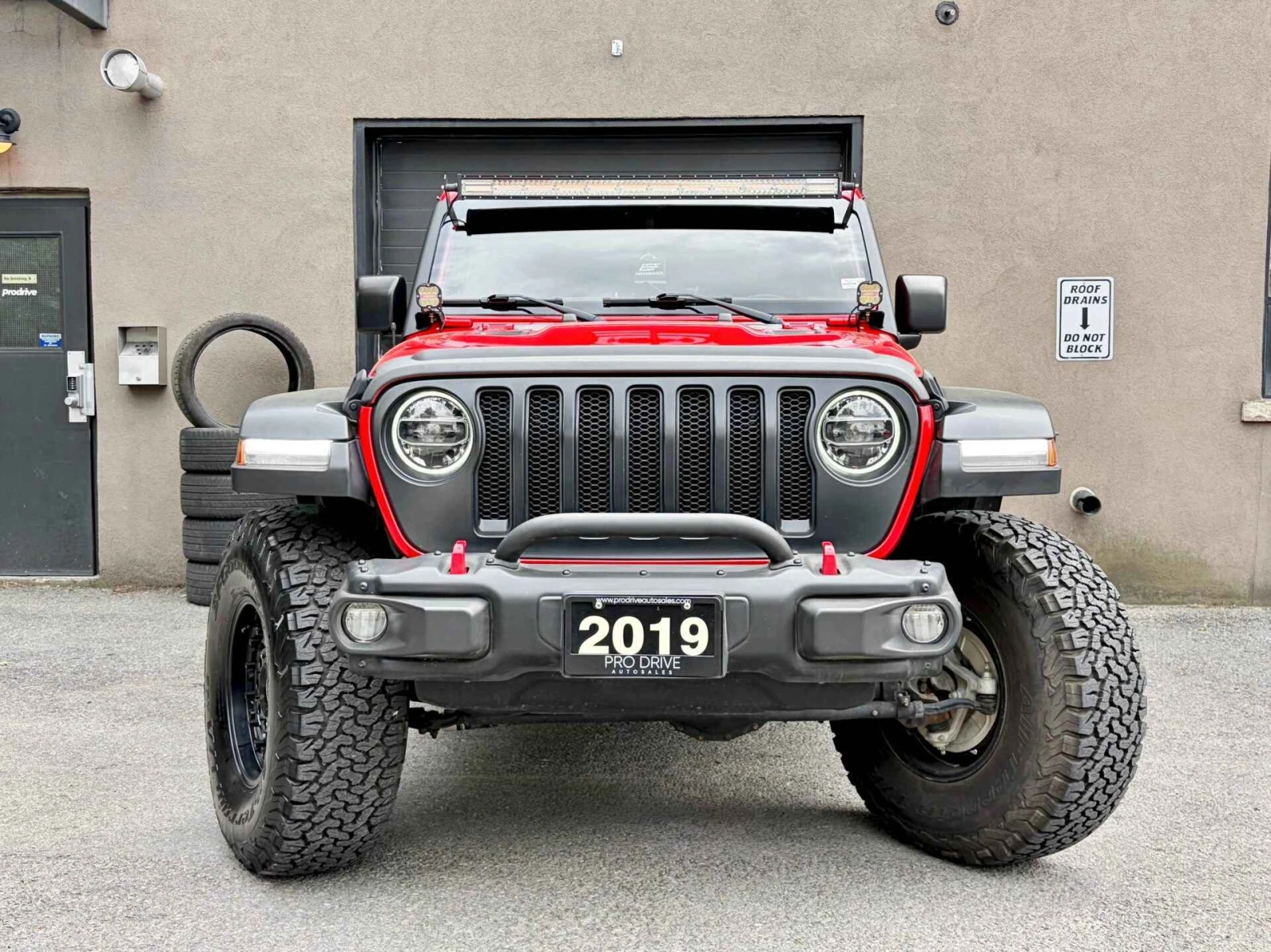 Jeep Wrangler Unlimited Rubicon | Clean Carfax, снимка 2 - Автомобили и джипове - 55827774