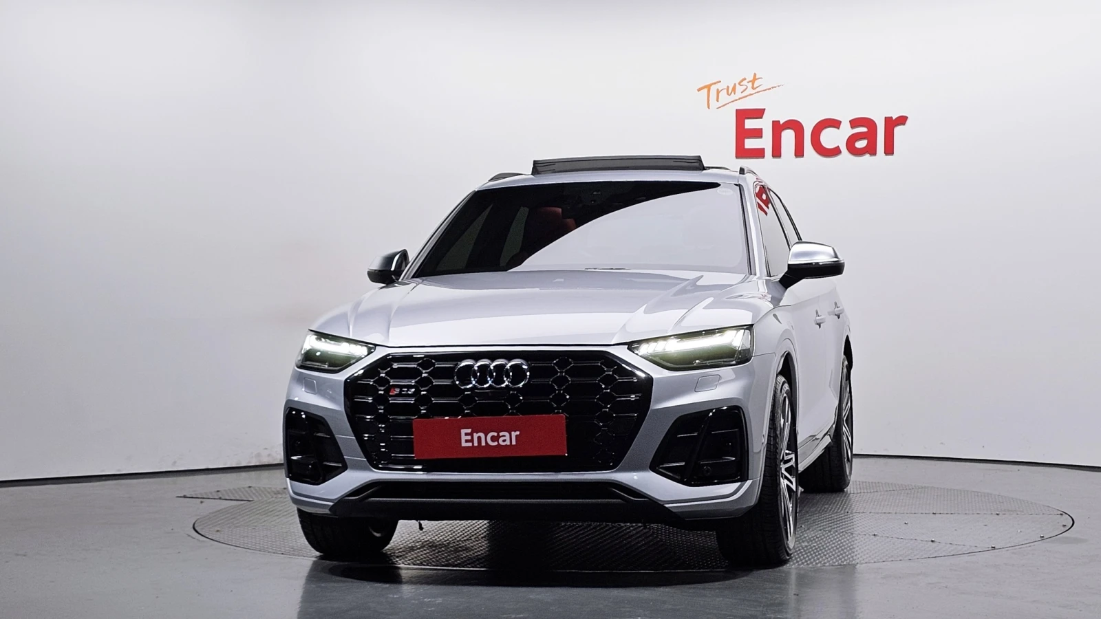Audi SQ5 Quattro, снимка 3 - Автомобили и джипове - 55979593