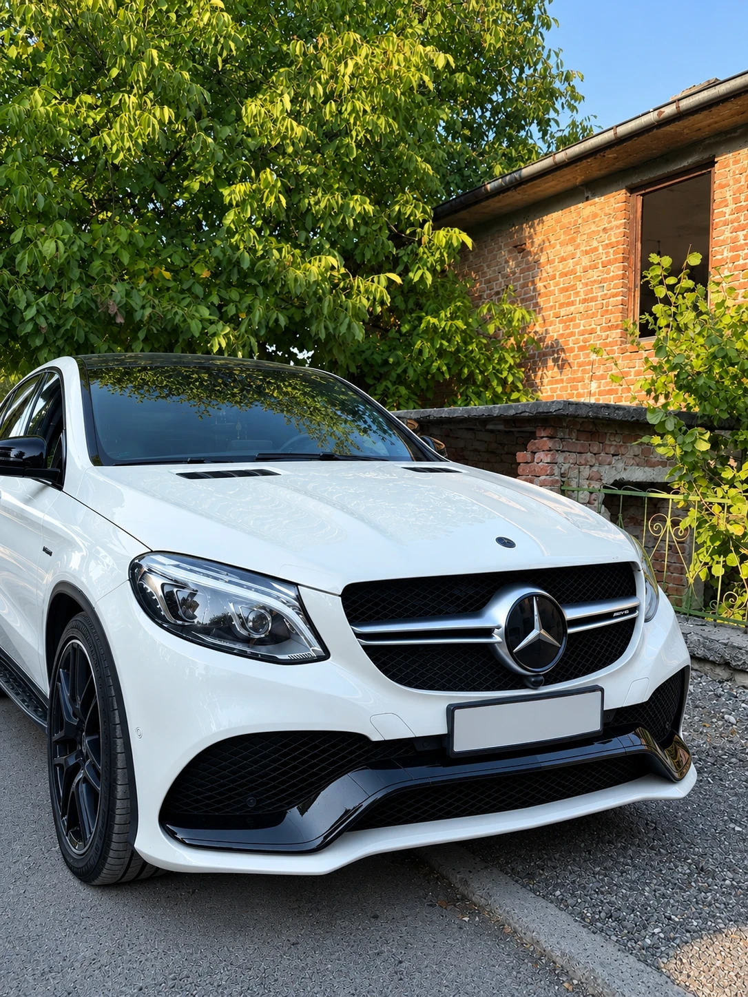 Mercedes-Benz GLE 63 S AMG, снимка 2 - Автомобили и джипове - 56044915