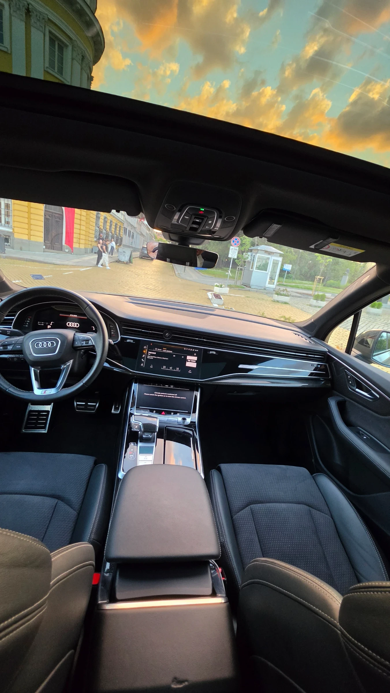 Audi Q7 S-line  7 места, снимка 8 - Автомобили и джипове - 56191927