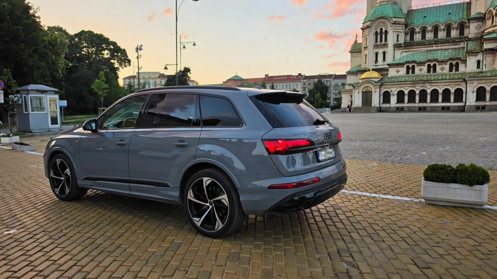 Audi Q7 S-line  7 места, снимка 6 - Автомобили и джипове - 56191927