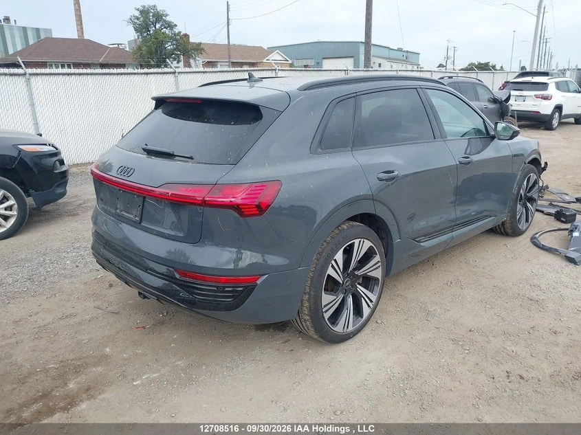 Audi Q8 E-Tron, снимка 4 - Автомобили и джипове - 56445244
