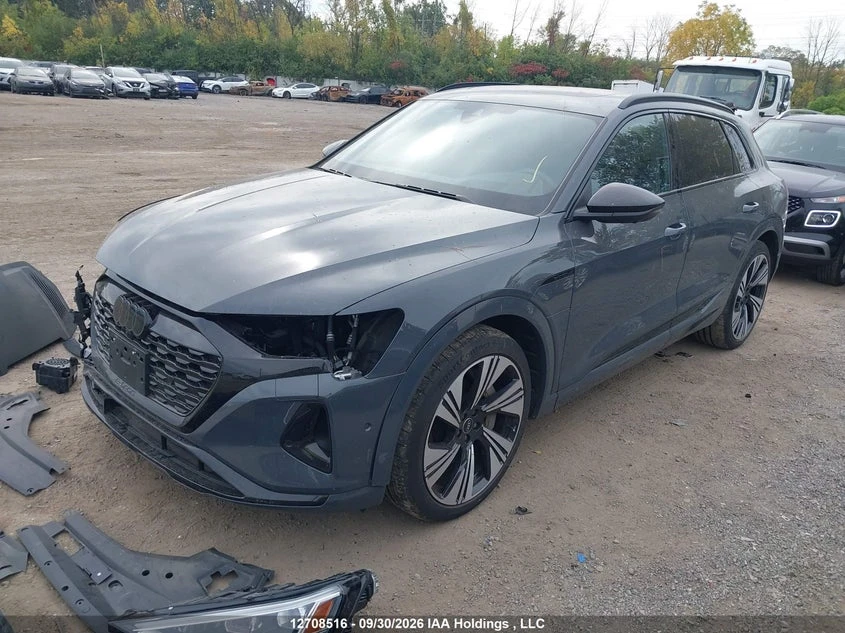 Audi Q8 E-Tron, снимка 2 - Автомобили и джипове - 56445244