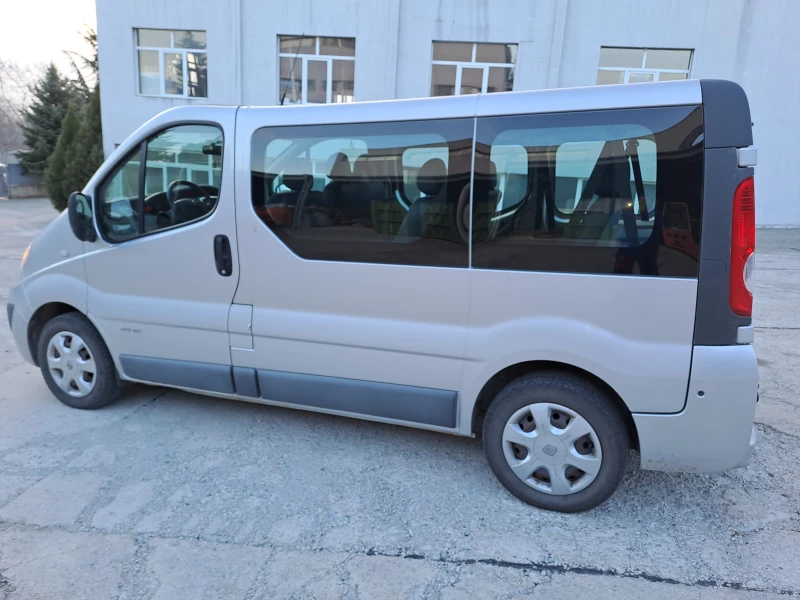 Renault Trafic, снимка 5 - Бусове и автобуси - 49564796