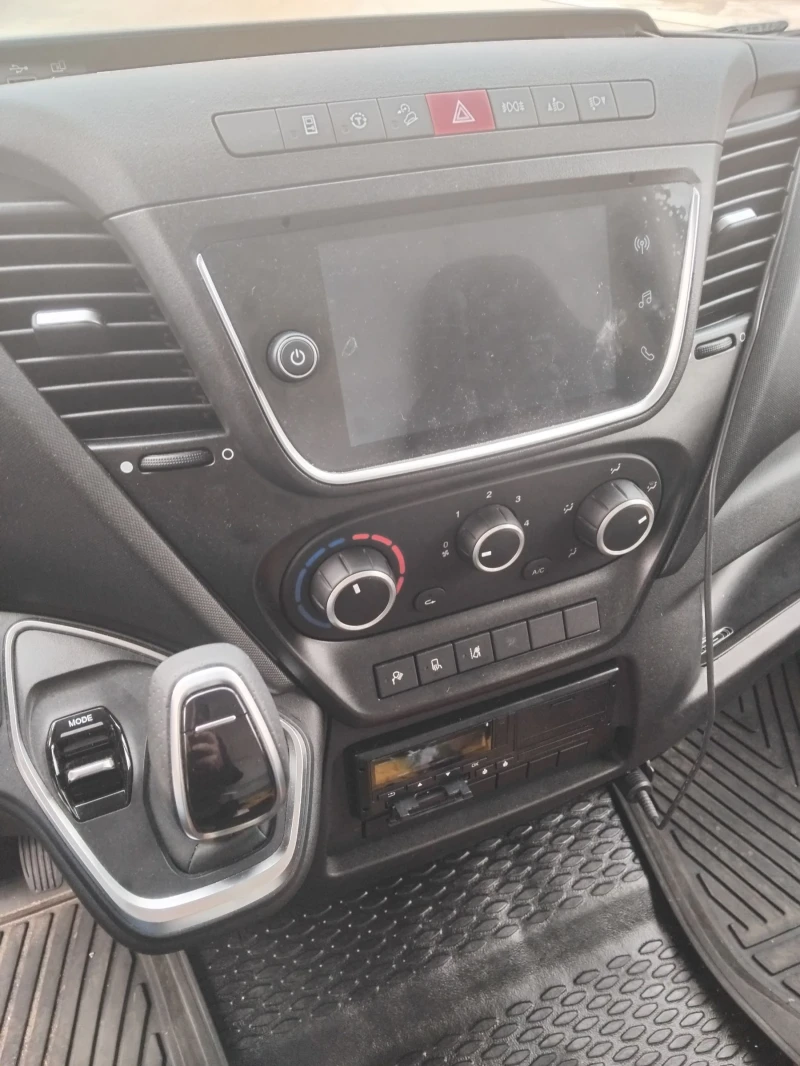 Iveco 50с18 Нов!Нов! 3500км, снимка 9 - Бусове и автобуси - 53074879