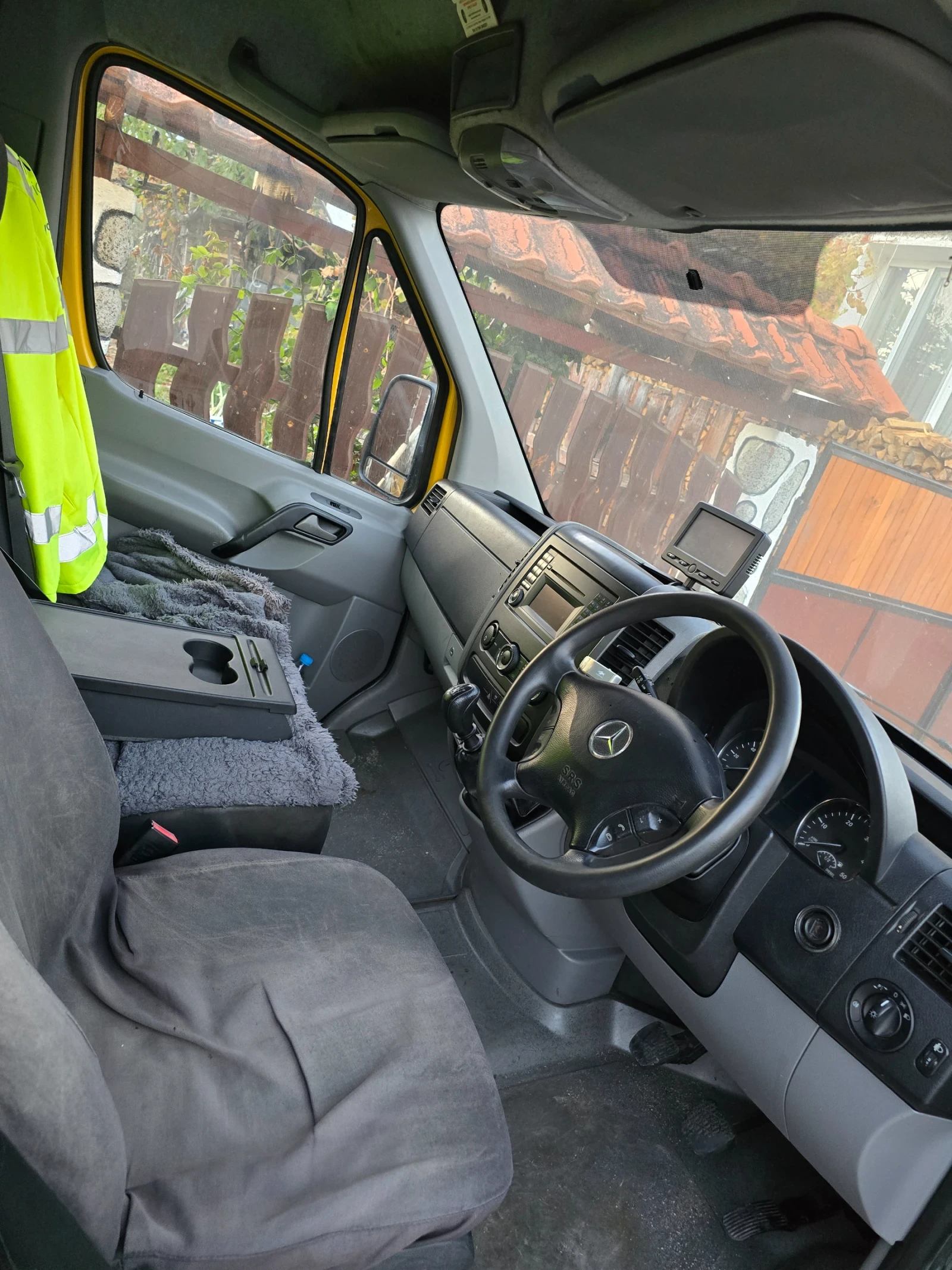 Mercedes-Benz 313 Със регистрация! - изображение 7