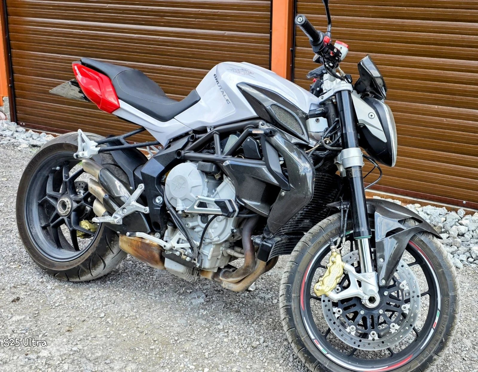MV Agusta Brutale 800 - изображение 7