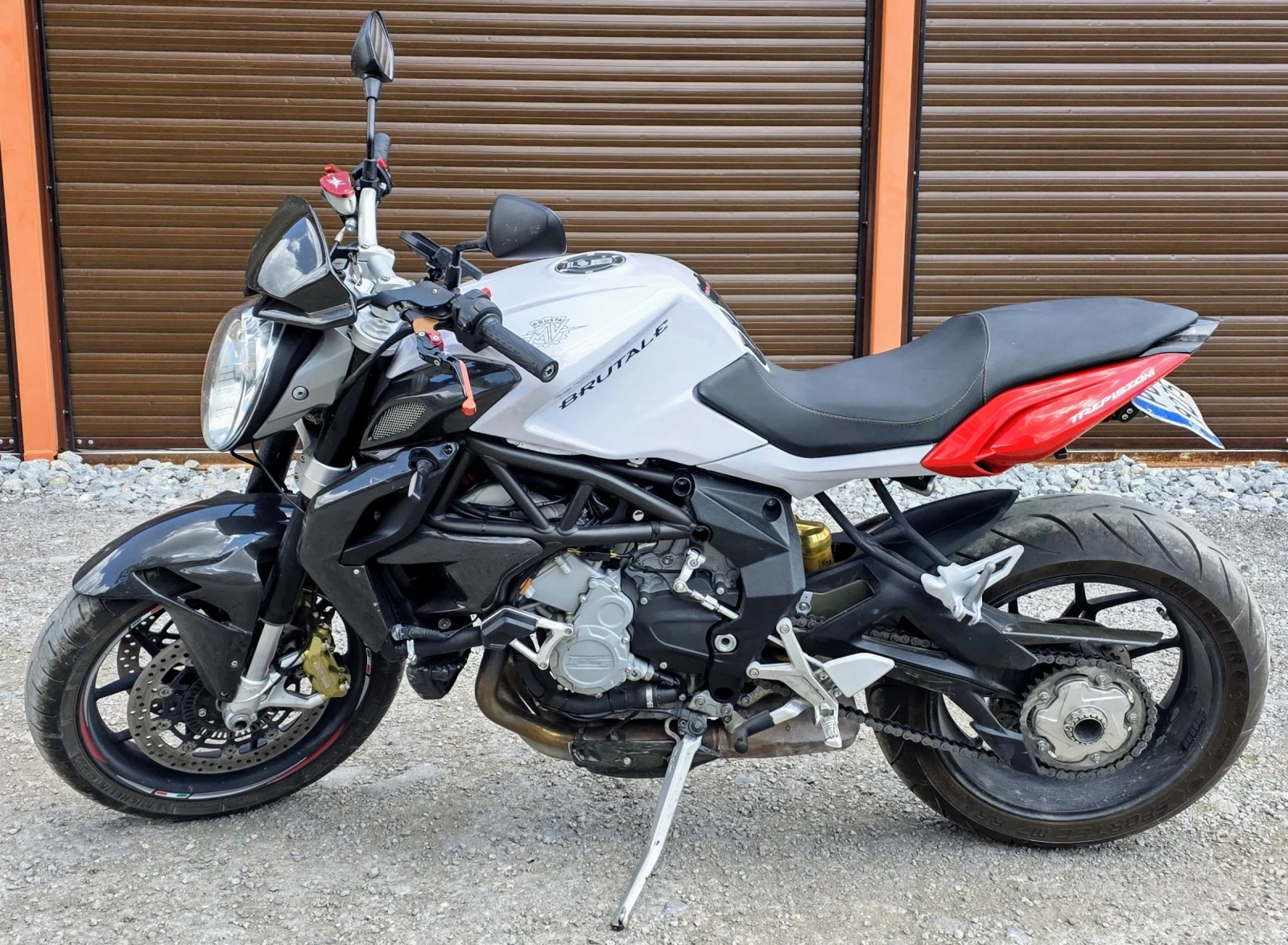 MV Agusta Brutale 800 - изображение 2