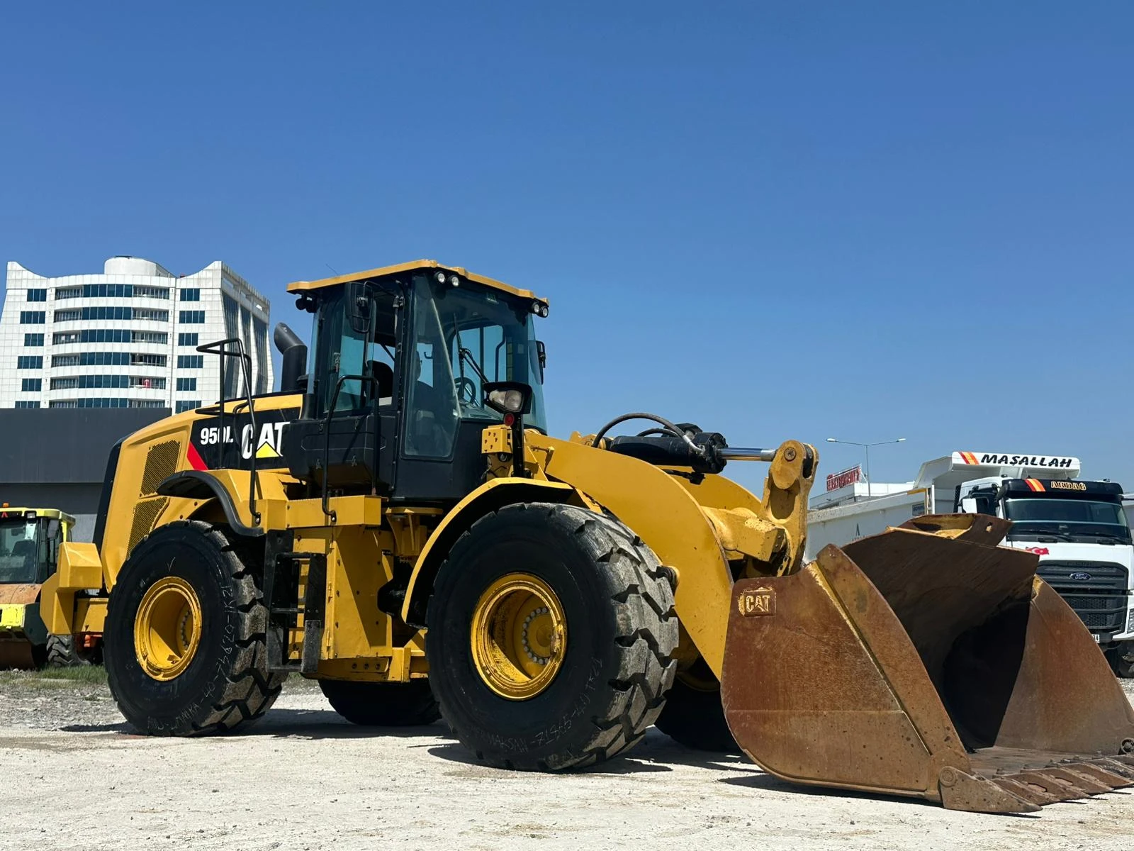 Челен товарач Cat 950L, снимка 9 - Индустриална техника - 54622996