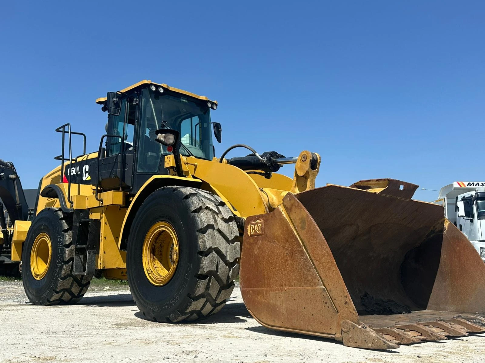 Челен товарач Cat 950L, снимка 2 - Индустриална техника - 54622996