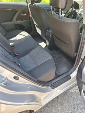 Обява за продажба на Toyota Avensis ~9 300 лв. - изображение 8