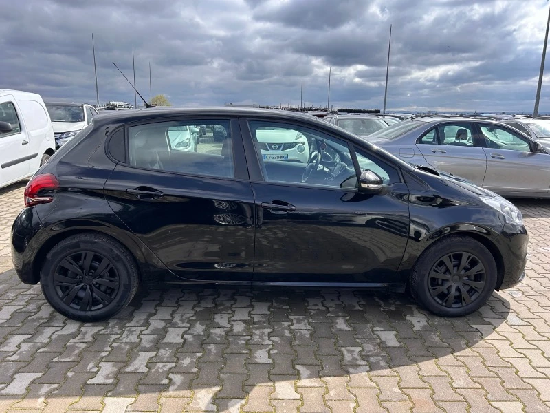 Peugeot 208 1.2i NAVI EURO 5 ЛИЗИНГ, снимка 5 - Автомобили и джипове - 43958085