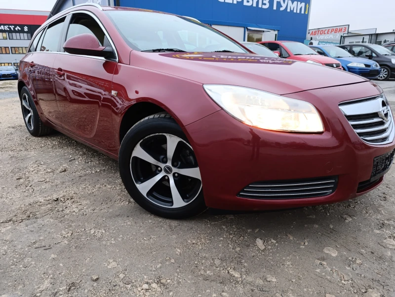 Opel Insignia 1.8i 16V, снимка 1 - Автомобили и джипове - 47978325