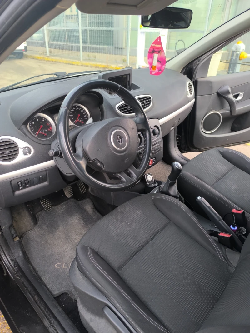 Renault Clio 1.5dCi, снимка 6 - Автомобили и джипове - 49233357