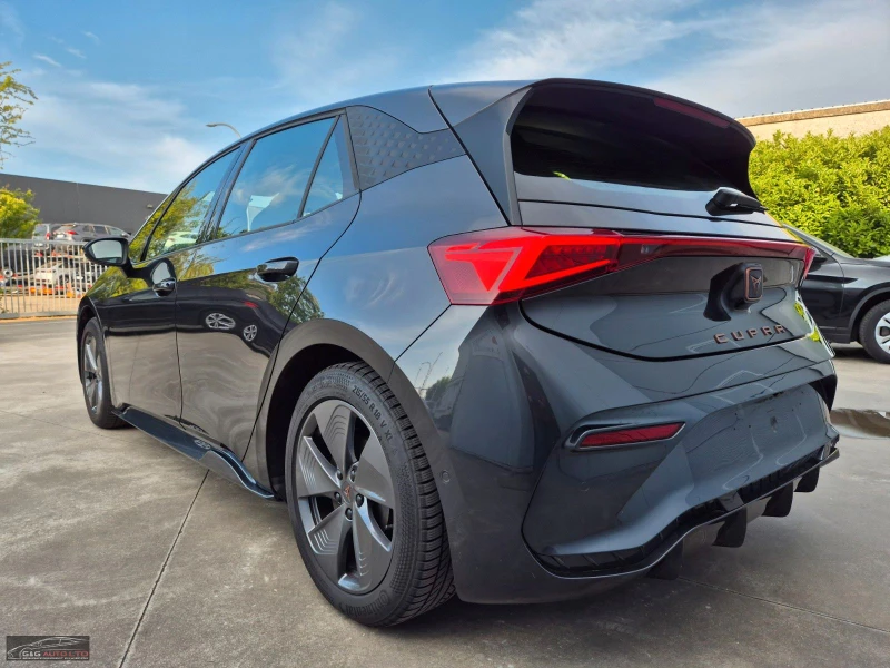 Cupra Born E-BOOST/231HP/CAM/NAVI/LED/AMBI/CARPLAY/KLESS/615v, снимка 3 - Автомобили и джипове - 50684629