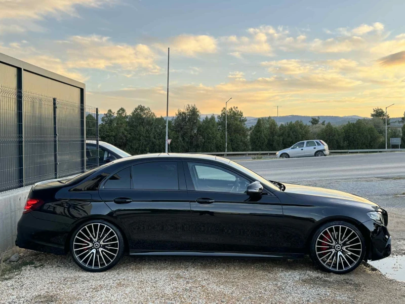 Mercedes-Benz E 220 D* 53 AMG* DIGITAL COCPIT* FULL* FULL* , снимка 4 - Автомобили и джипове - 52003094