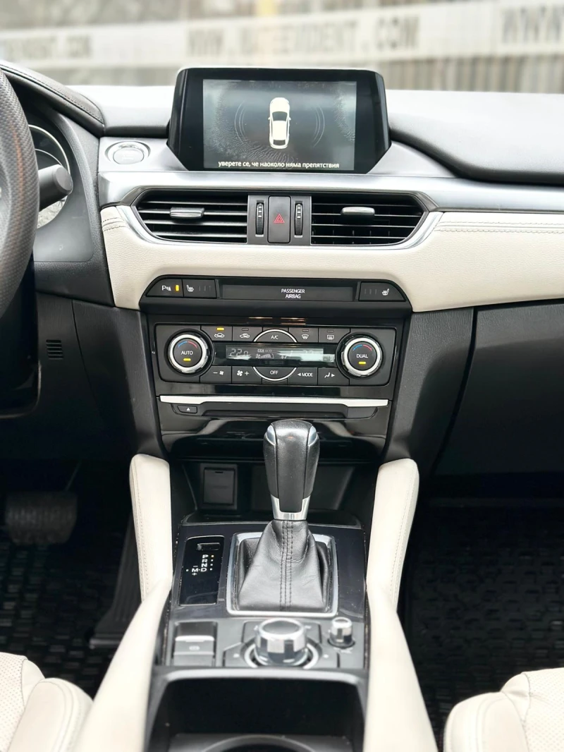 Mazda 6 2.2d 175 к.с Takumi * skyactive* fаce* Безупречна, снимка 11 - Автомобили и джипове - 52104922