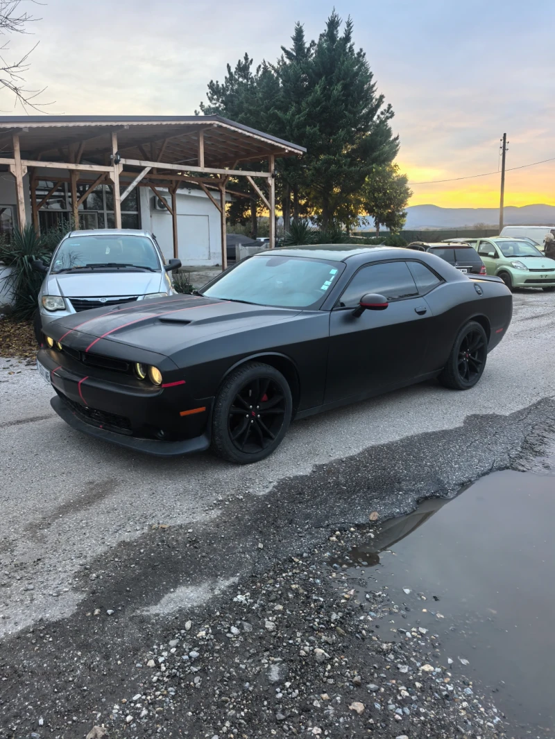 Dodge Challenger, снимка 6 - Автомобили и джипове - 52405584