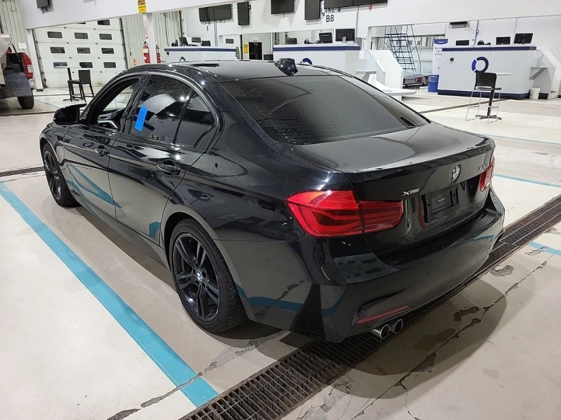 BMW 330 2.0L xDrive, снимка 5 - Автомобили и джипове - 52656488