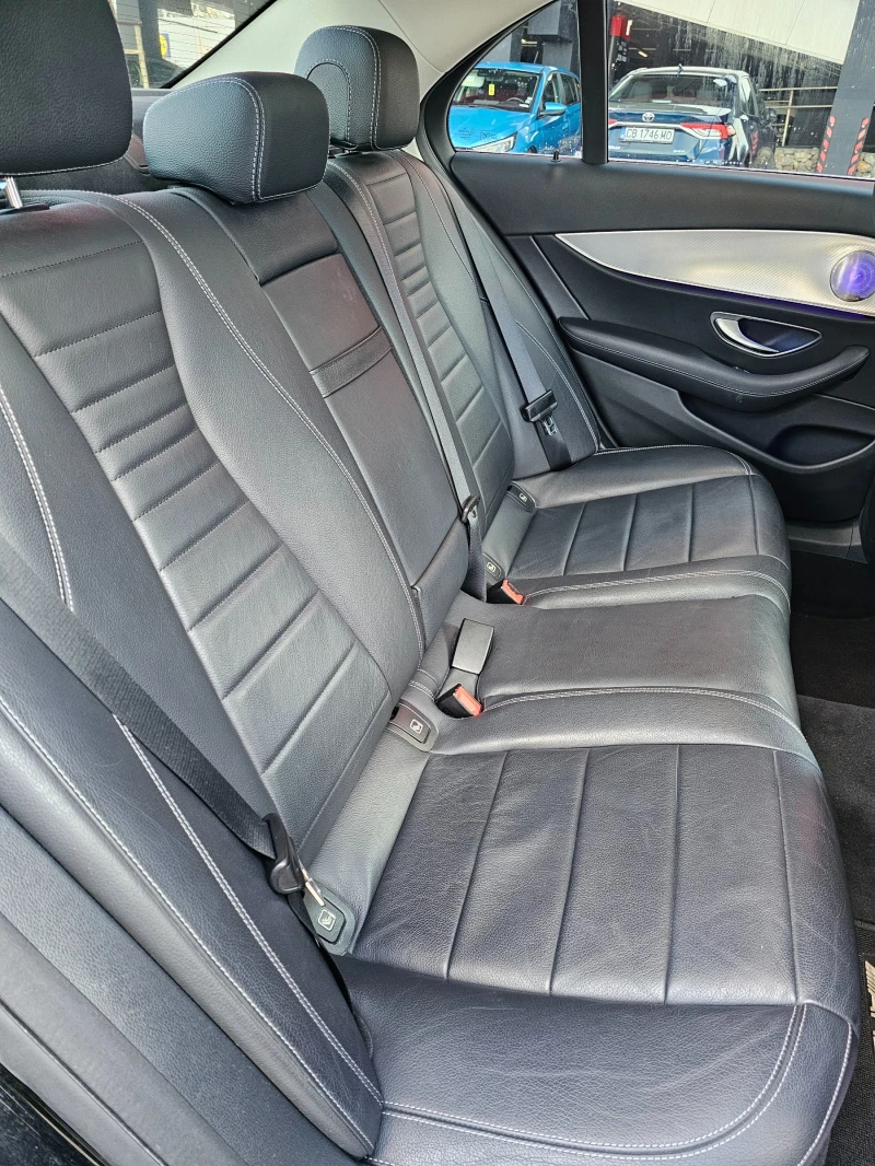 Mercedes-Benz E 220 FULL AMG LINE* BURMESTER* PANO, снимка 11 - Автомобили и джипове - 53411478