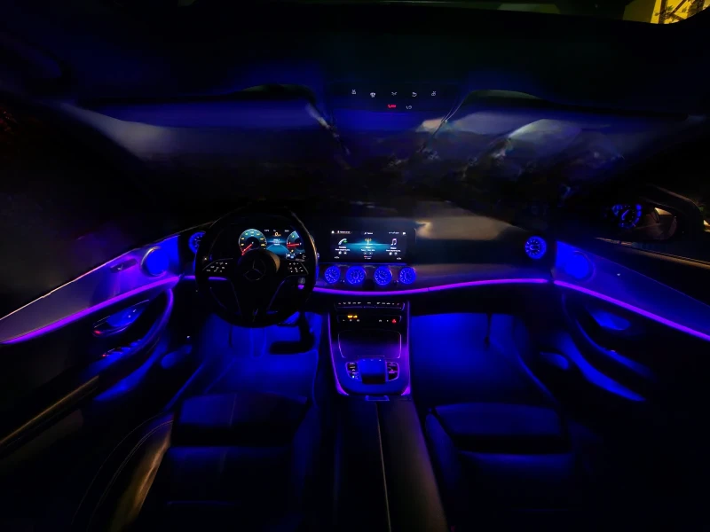 Mercedes-Benz E 220 FULL AMG LINE* BURMESTER* PANO, снимка 15 - Автомобили и джипове - 53503210