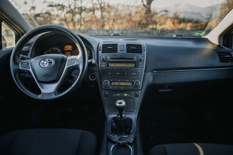 Toyota Avensis 2.2 D-4D 150 к.с., снимка 14 - Автомобили и джипове - 52656398
