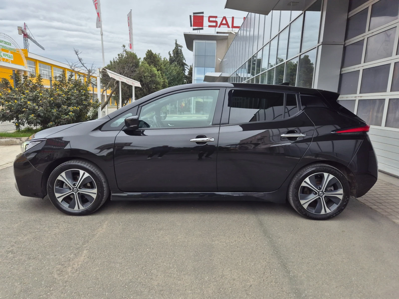 Nissan Leaf  НАЙ-ЛУКСОЗНО ИЗПЪЛНЕНИЕ-ТЕКНА* ВС-ВЪЗМОЖНИ-ЕКСТРИ - изображение 8