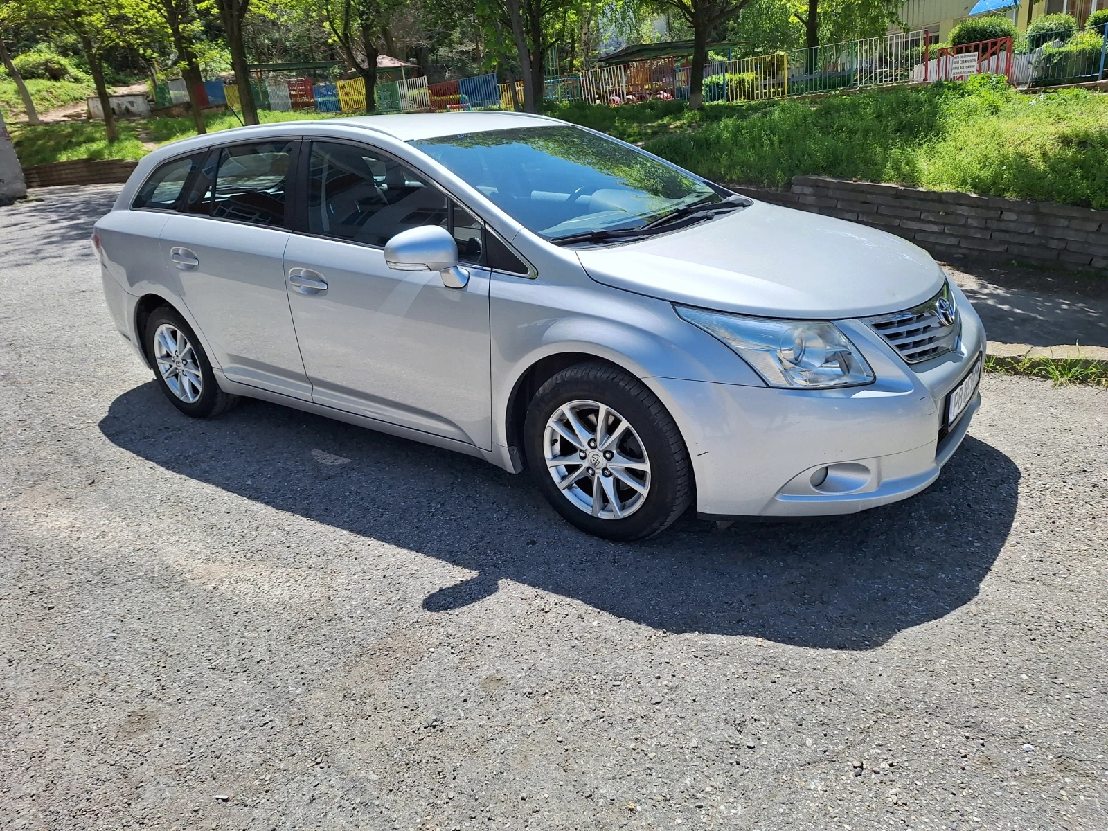 Toyota Avensis  - изображение 2