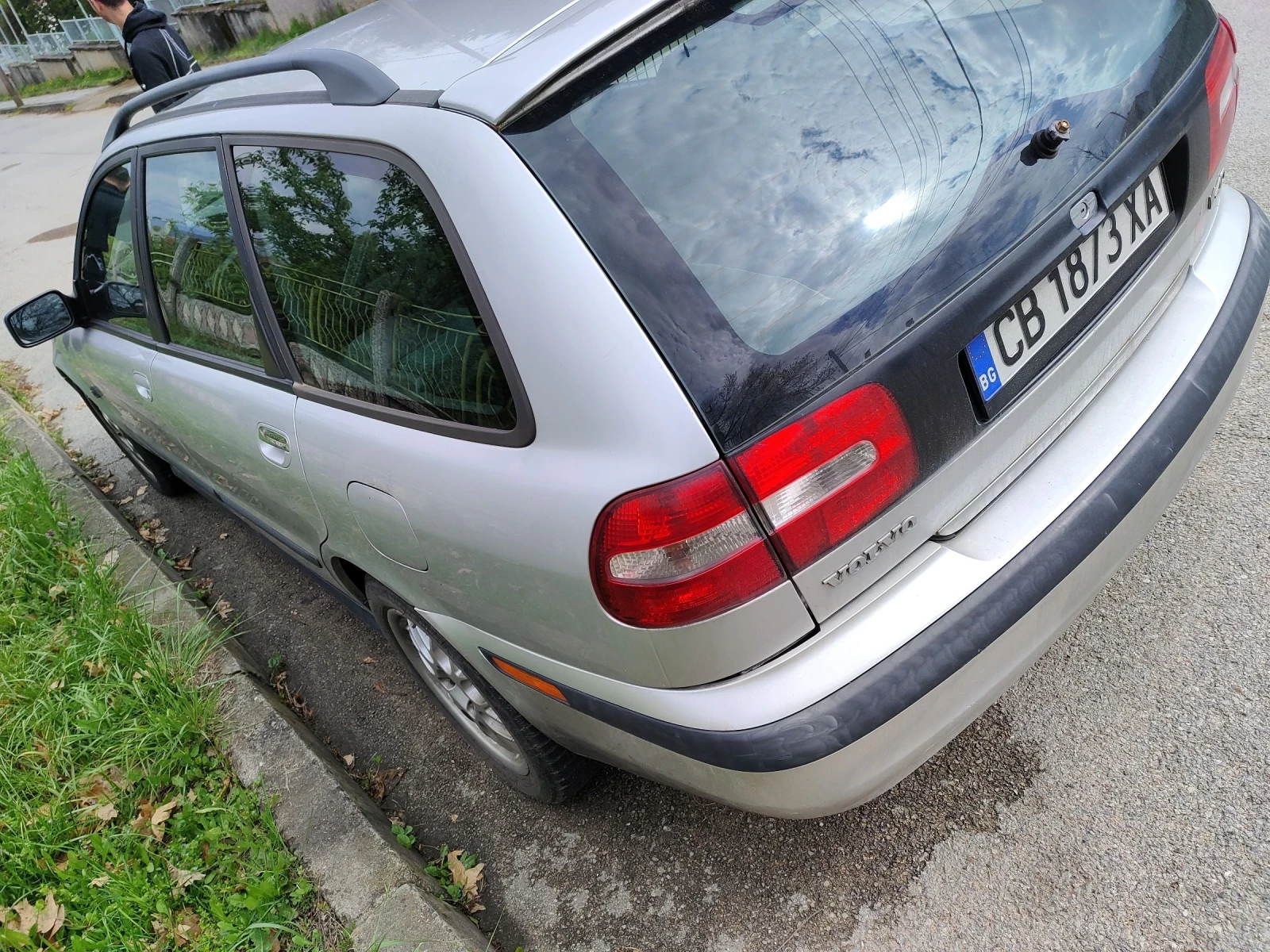 Volvo V40 1.8 AVTOMAT - изображение 7