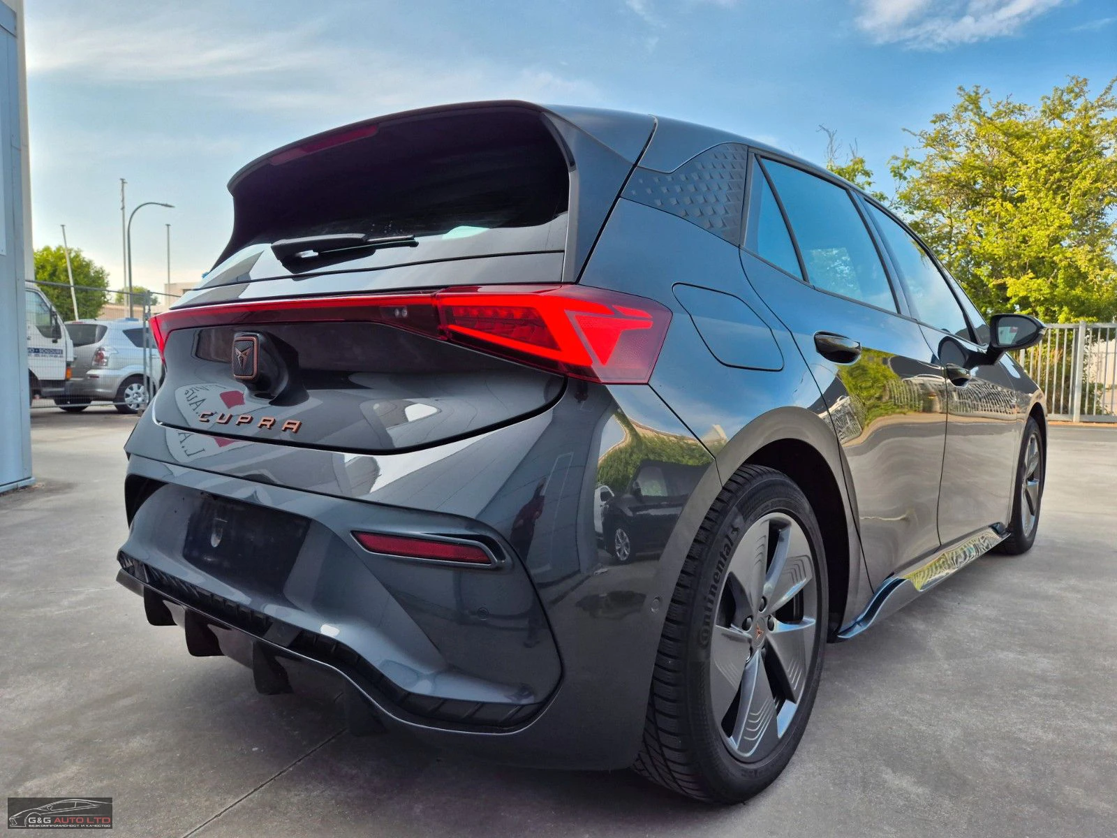 Cupra Born E-BOOST/231HP/CAM/NAVI/LED/AMBI/CARPLAY/KLESS/615v - изображение 6