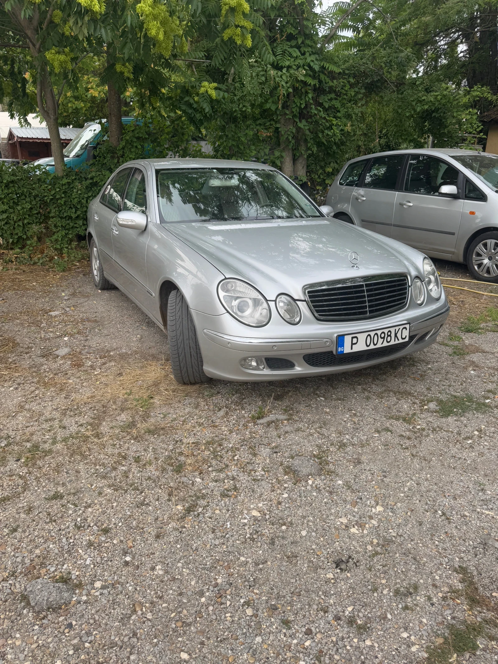 Mercedes-Benz E 220  - изображение 2