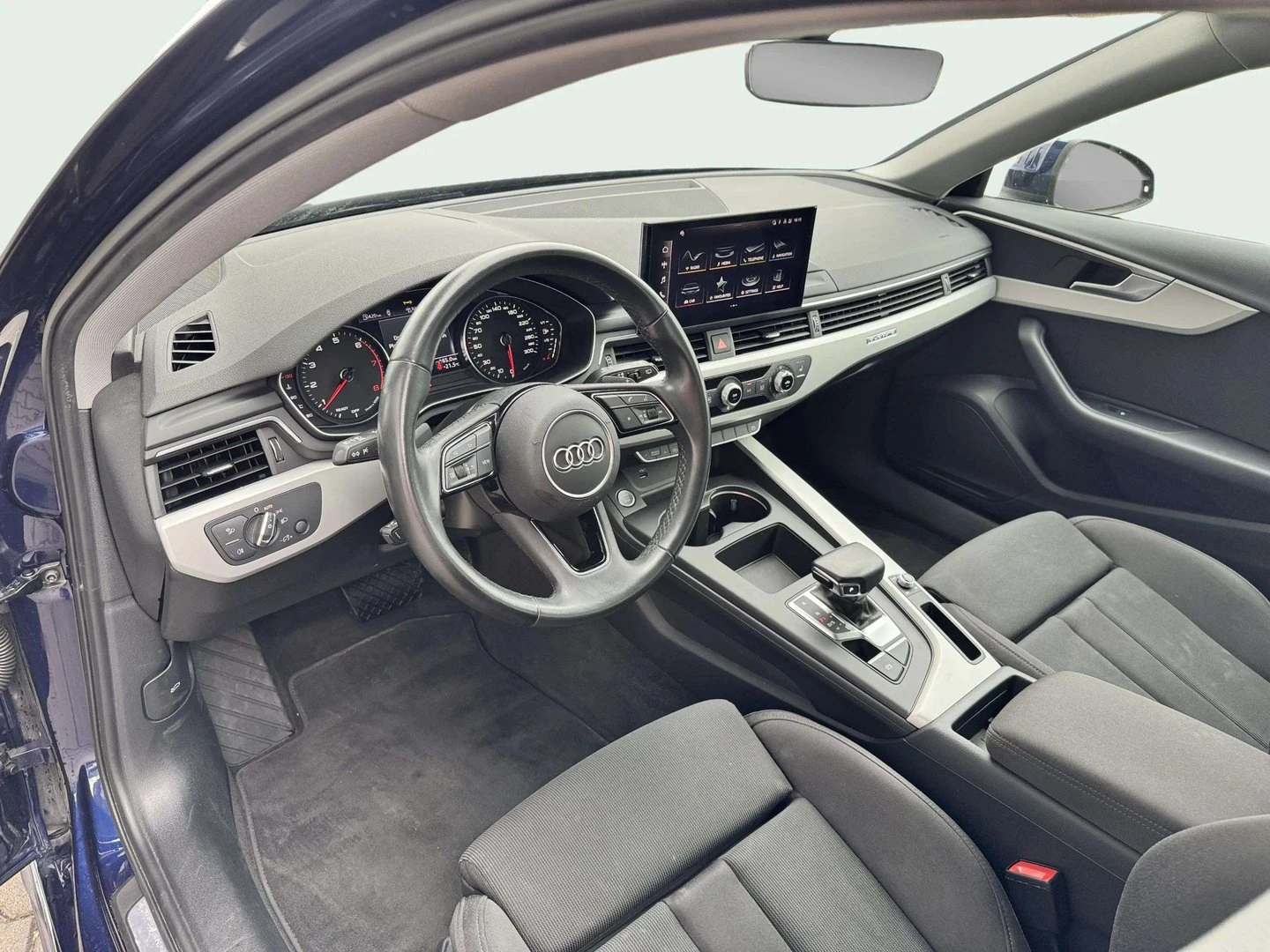 Audi A4 advance 40 TFSI quattro - изображение 5
