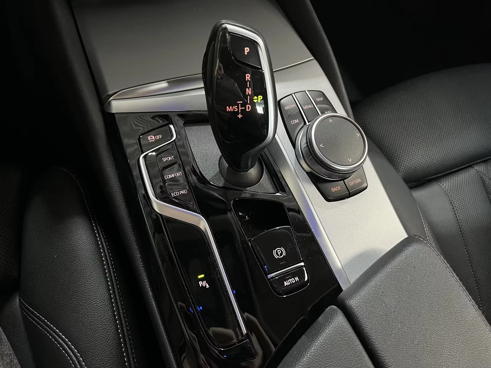 BMW 530 xDRIVE/286HP/LAD/WINTER/CAM/DIGITAL/727v | Mobile.bg   10