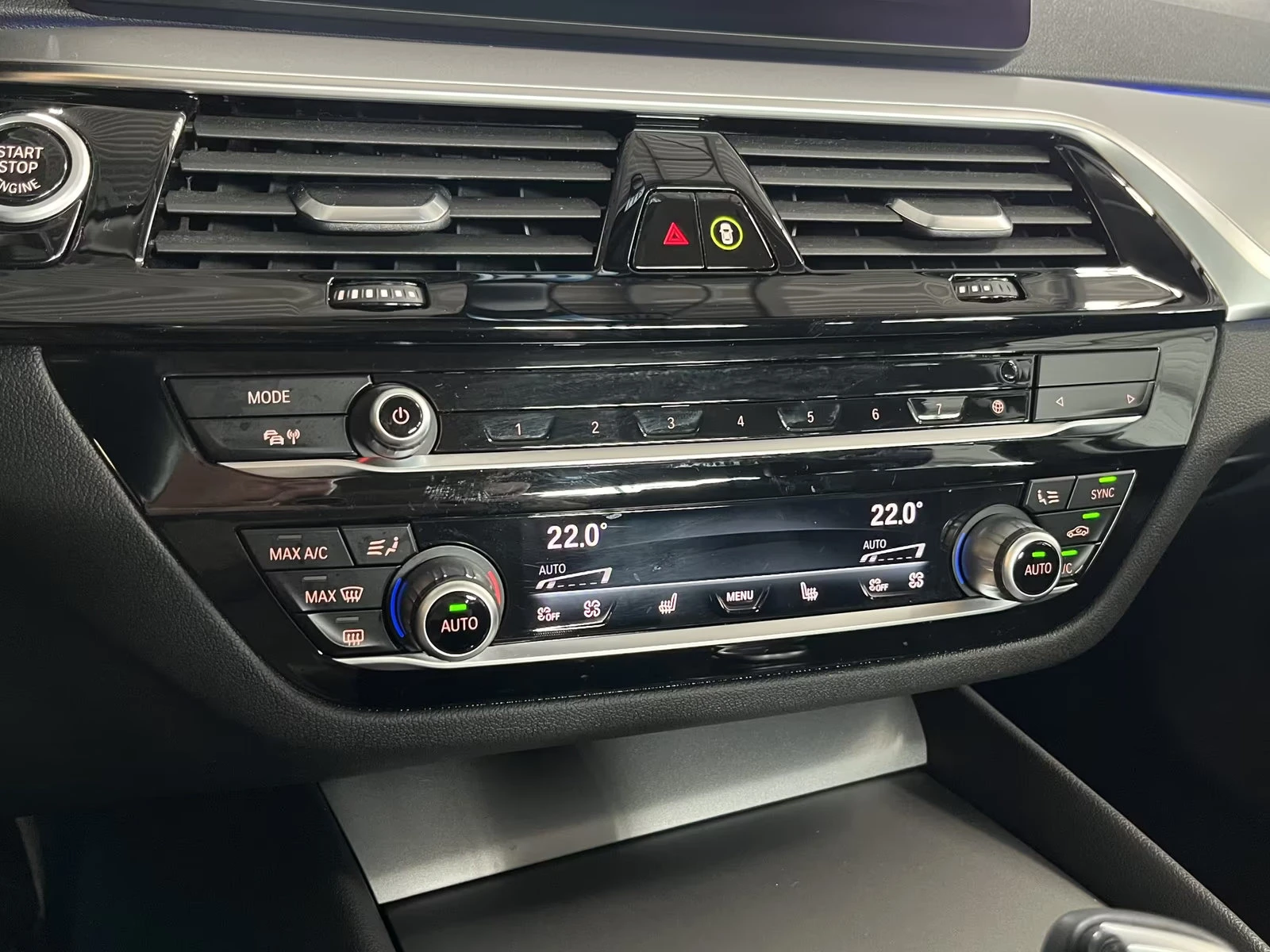 BMW 530 xDRIVE/286HP/LAD/WINTER/CAM/DIGITAL/727v | Mobile.bg   15