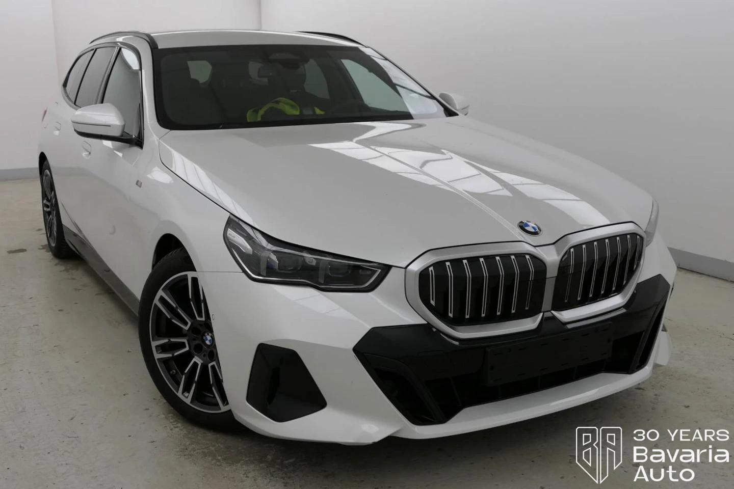 BMW 520 d Touring M Sport Paket Steptronic - изображение 4