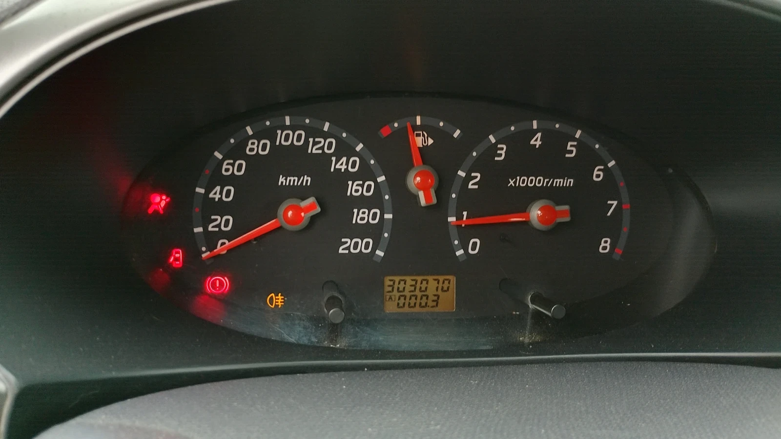 Nissan Micra  - изображение 6