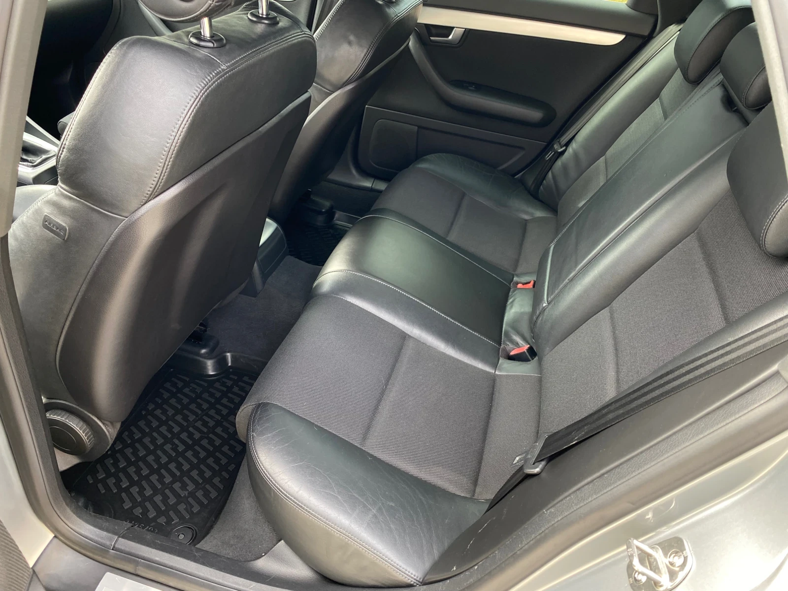 Audi A4 S-Line ТОП, снимка 11 - Автомобили и джипове - 53521824