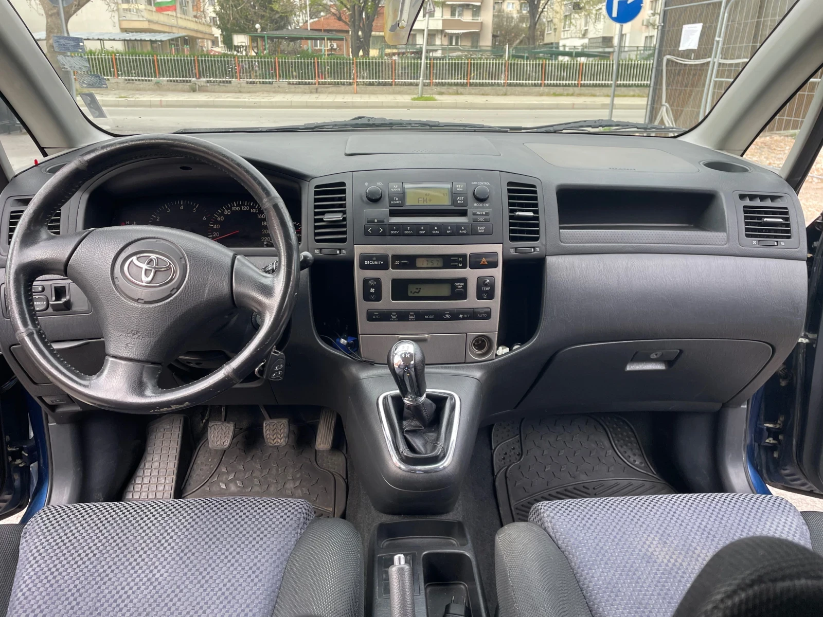Toyota Corolla verso, снимка 5 - Автомобили и джипове - 54141819