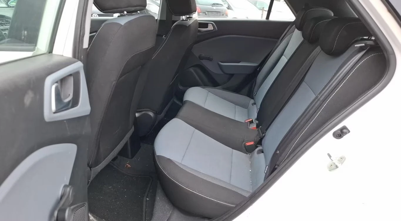 Hyundai I20  1.2БЕНЗИН КЛИМАТИК НОВ ВНОС ТОП ЦЕНА ЕВРО6, снимка 10 - Автомобили и джипове - 54187758